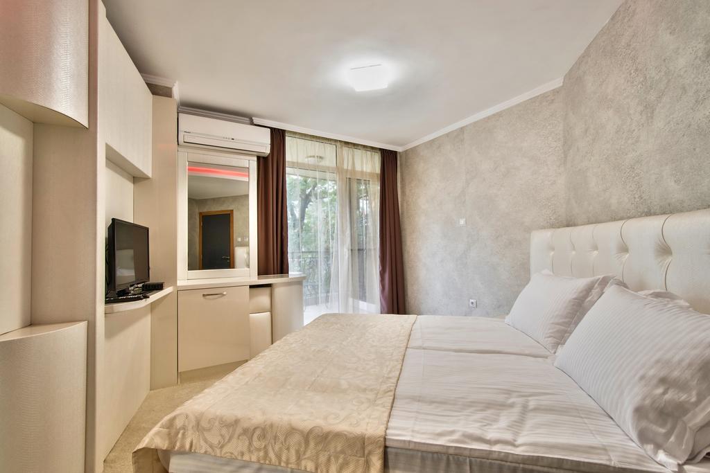 Hotel Perfect Varna Extérieur photo