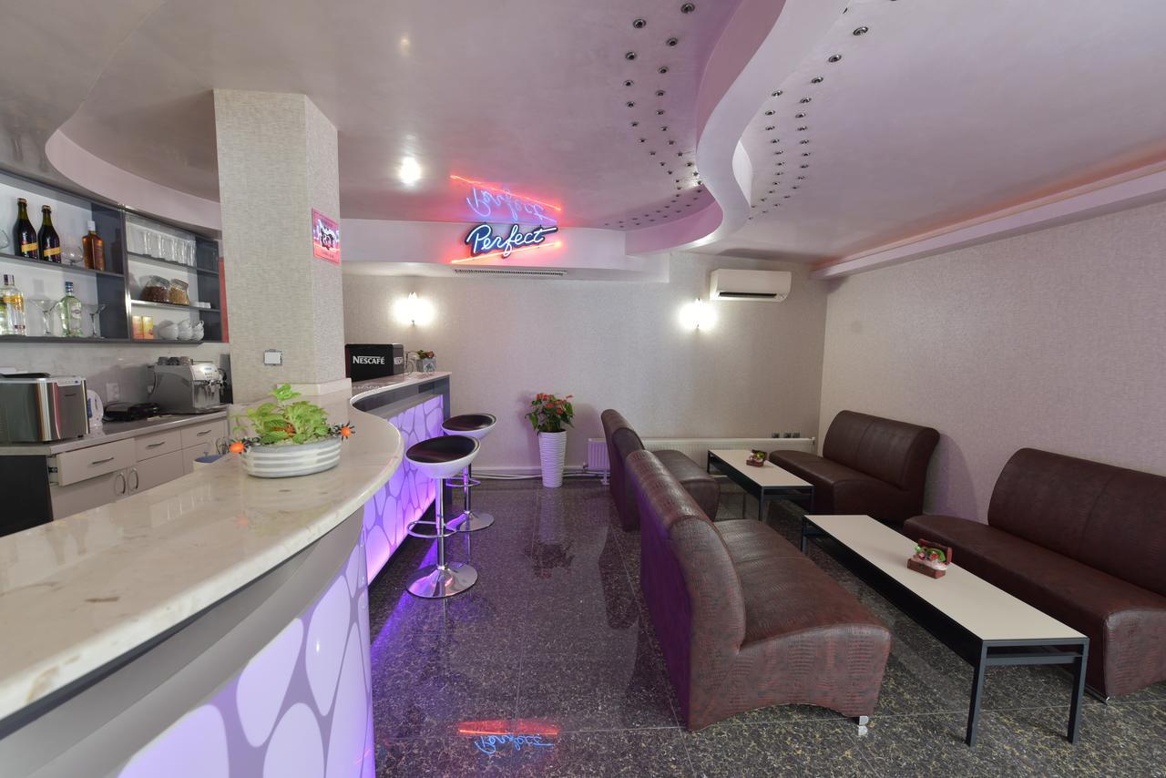 Hotel Perfect Varna Extérieur photo